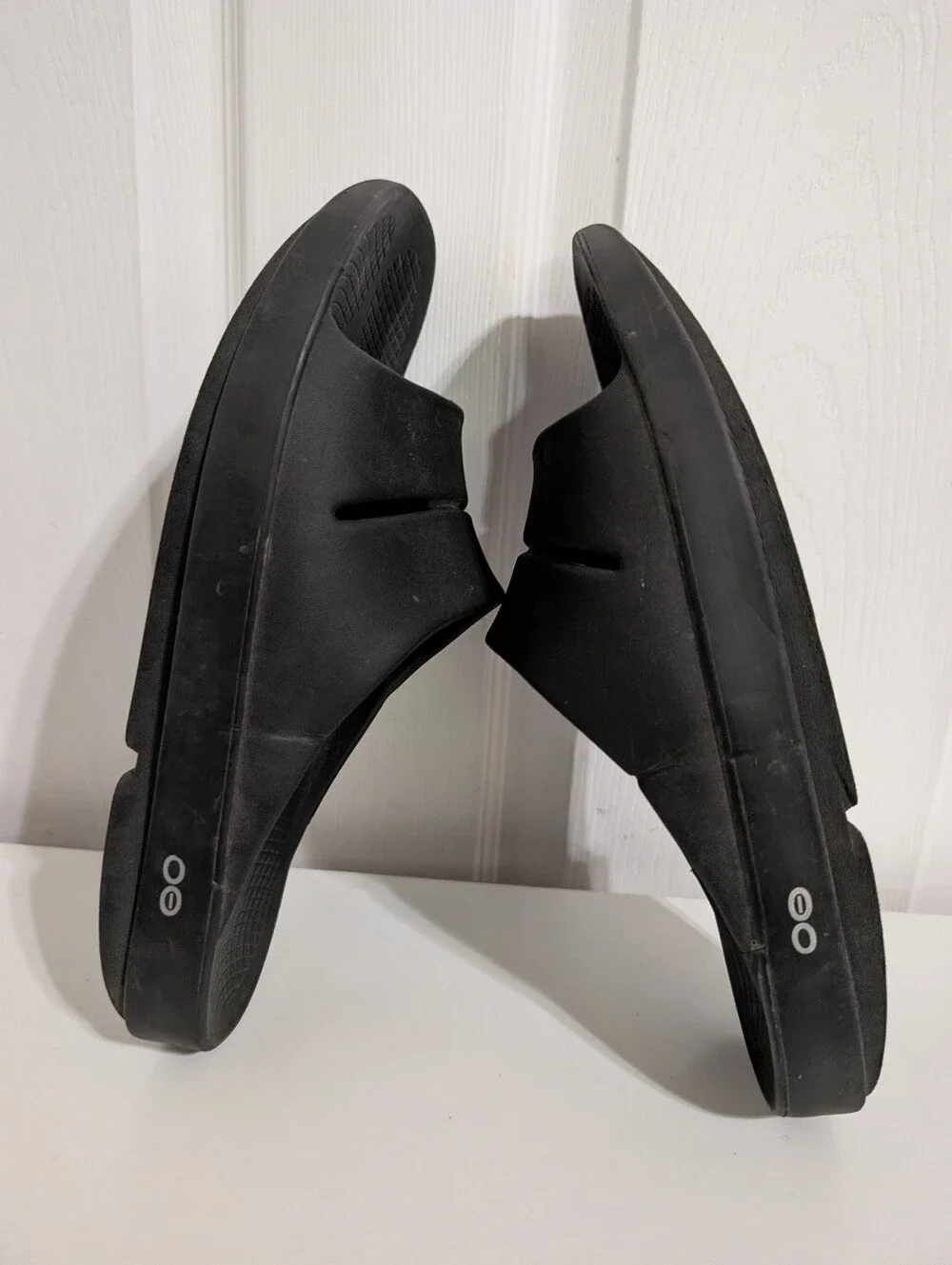 OOFOS OOahh Sport Sandals Black Shoes Mens Size 10 Womens 12 Recovery